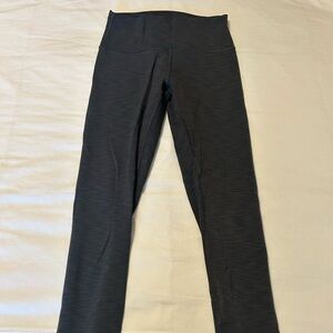 Size 6 Lululemon Wunder Under Leggings 7/8 length